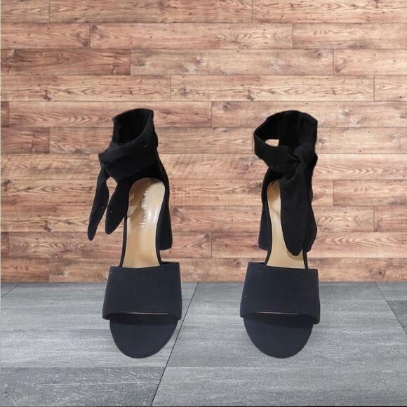 New Lexi And Abbie| Black Lyndia Heel 8 - Picture 3 of 11